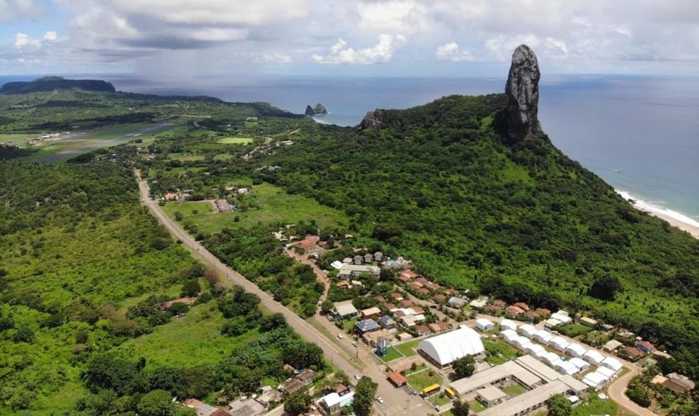 Fernando de Noronha distribui cestas básicas para moradores da Ilha