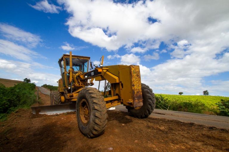 A construção de rodovias faz parte dos projetos do FNE.