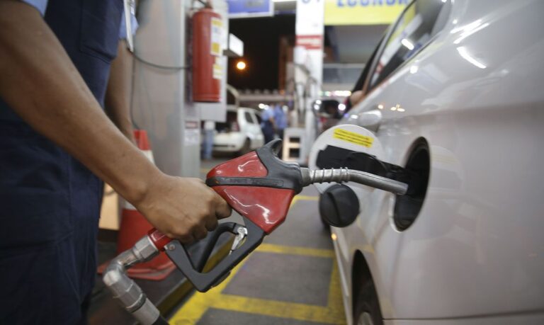 O etanol é um combustível mais sustentável.