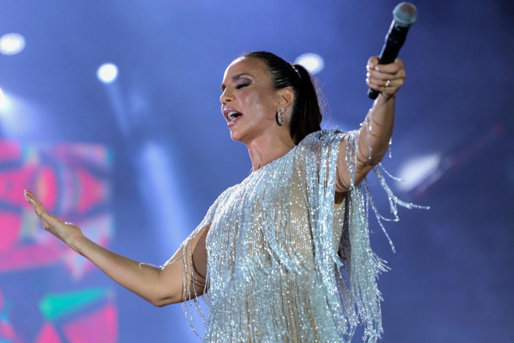 31_12_2019_Ivete-SAngalo_Show_Virada-Salvador-_Fot-Bruno-Concha_Secom_Pms-1-1-2048x1365