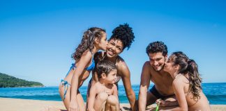 Feriado é bom para praia em familia