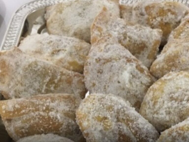 Pastel de carne com açúcar