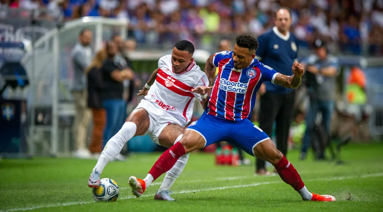 Bahia e CRB fizeram jogo disputado na Arena Fonte Nova foto Jhony Pinho AGIF