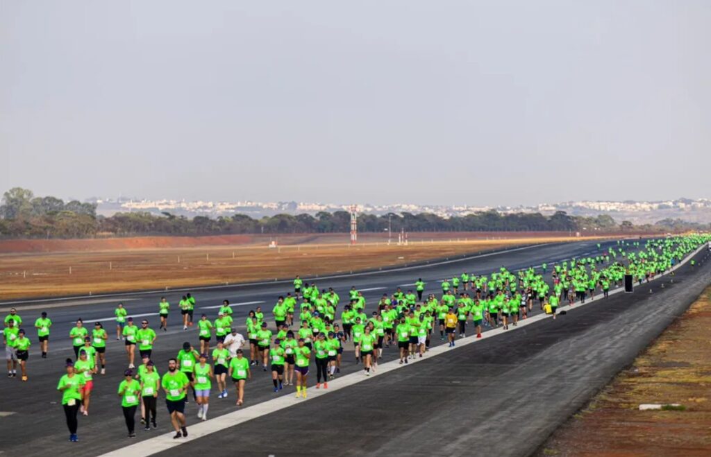 corrida de rua em aeroporto