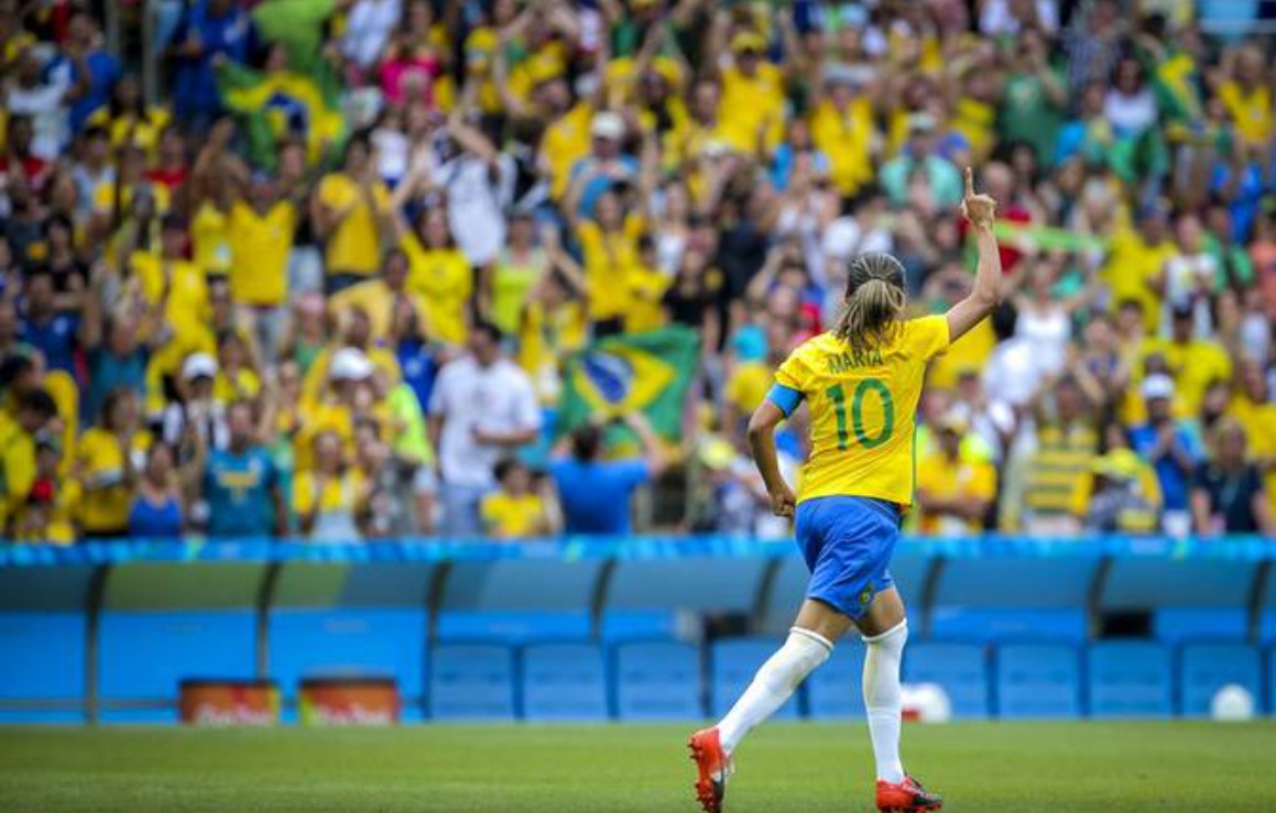 MArta e torcida do Brasil