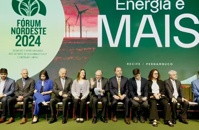 Fórum em Recife debateu os segmentos de biocombustíveis e energias limpas Foto Valdenio Vieira SEAUD PR