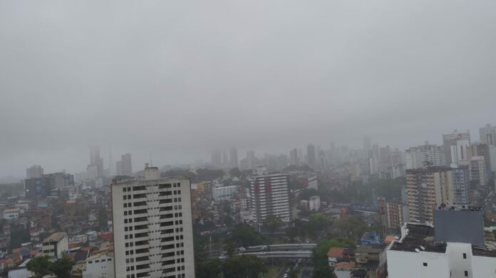 Salvador em dia de chuva. Foto: Eliseu Lins