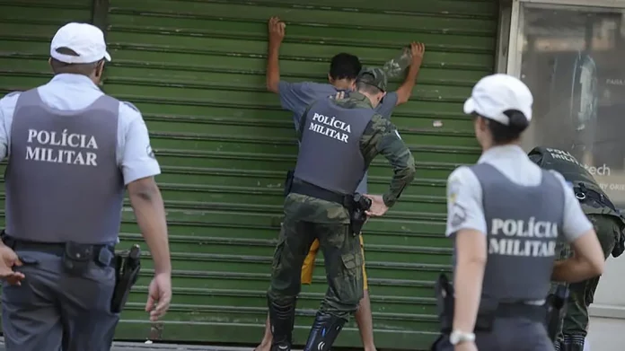 abordagem policial foto reprodução