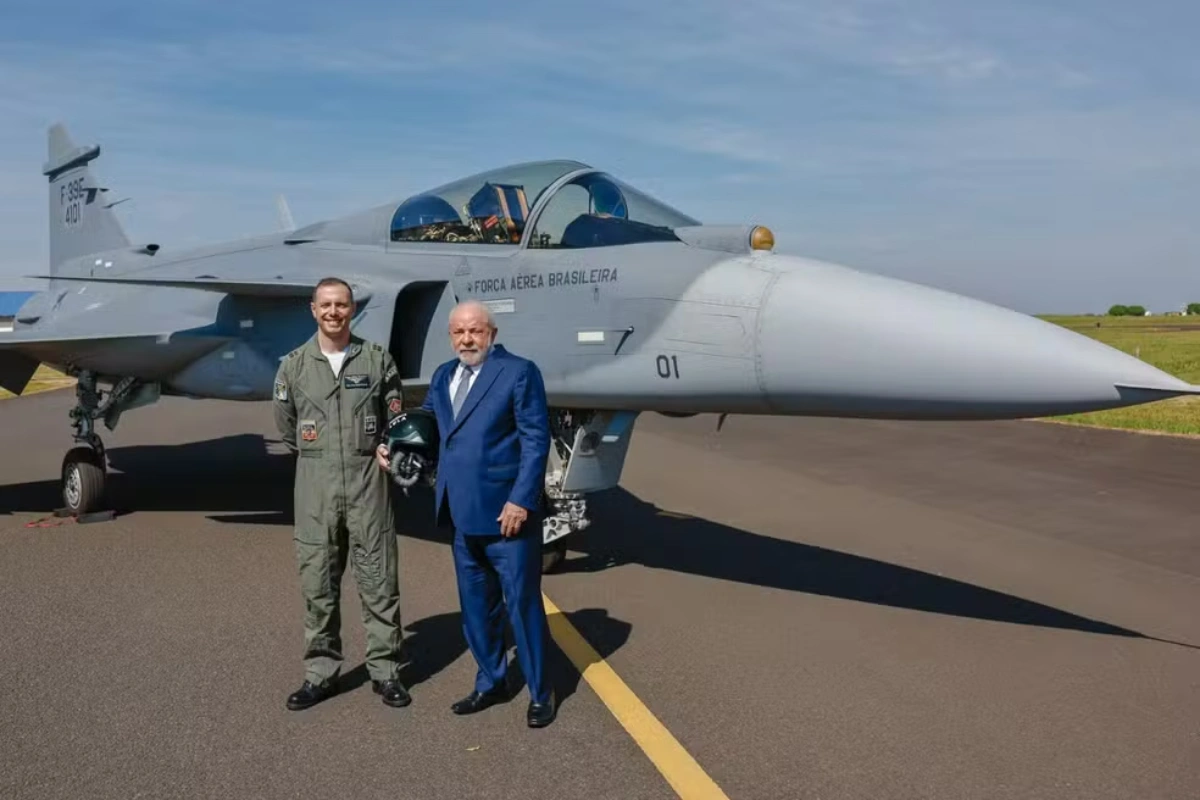 caças gripen aprovados em Teste recentemente