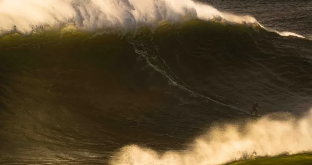 Surfista alagoano e campeao em competicao internacional da WSL em Portugual foto acervo pessoal