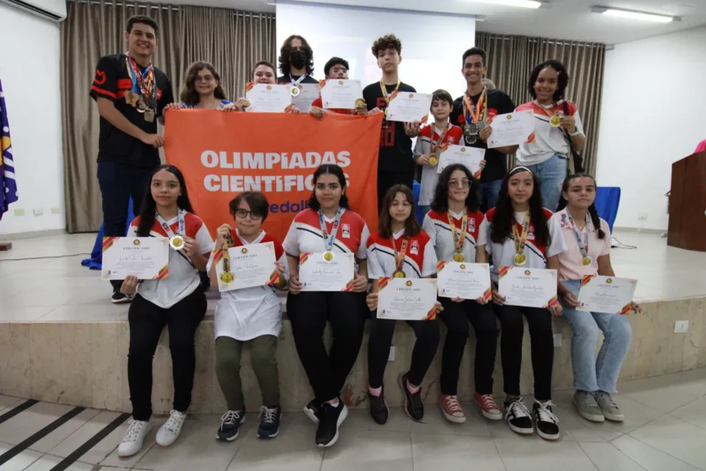 Alunos vencedores da Olimpíadas de Ciências da UFPB. Foto>: Gilberto Firmino/Secom-JP