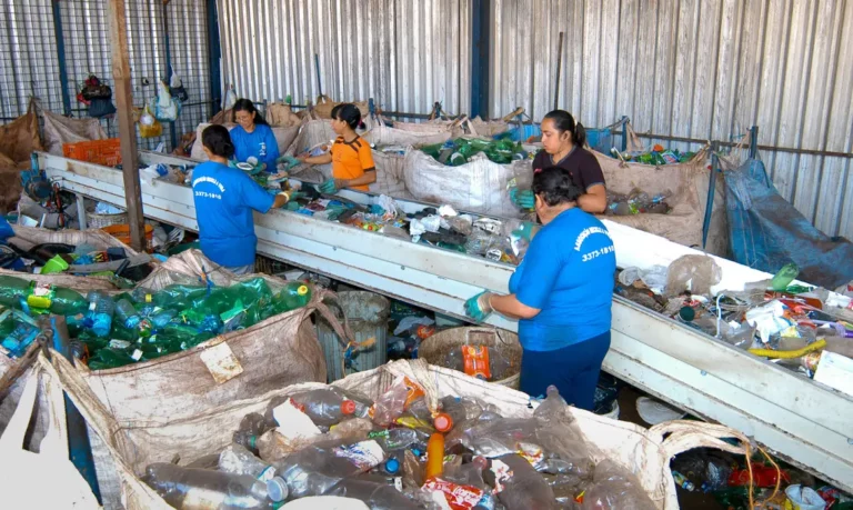 coopcatadoresdfrecicleavida Foto: funasa