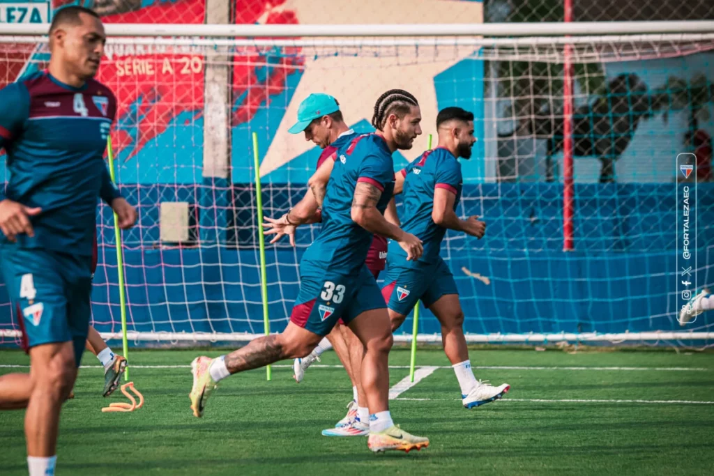 fortaleza em treino foto leonardo moreira