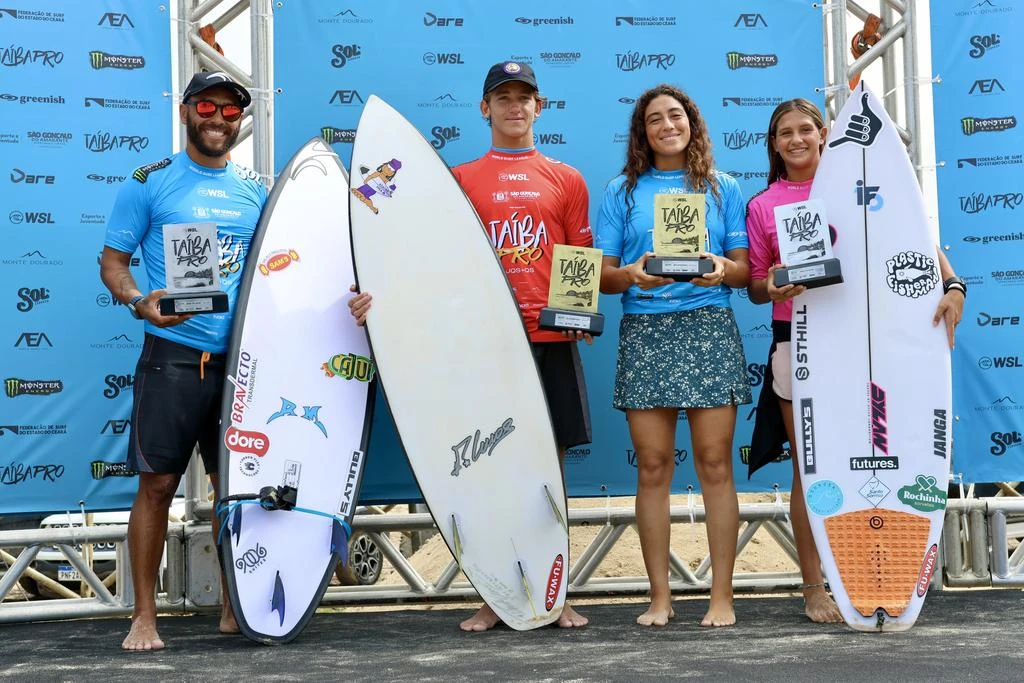 podio_finalistas_qs_taiba_pro_foto_lima_junior