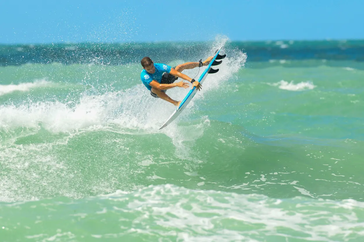 Israel Junior_CircuitoBancoDoBrasilDeSurfe_Dia5_MarcioDavidPhoto0044