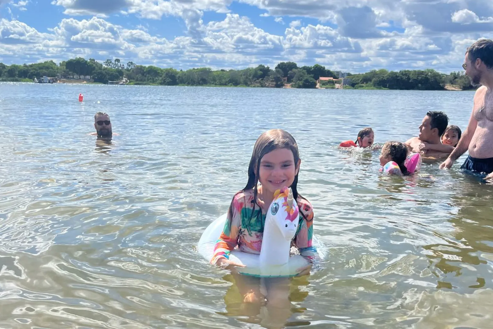 O banho no Velho Chico é item obrigatório do Turismo em Petrolina e Juazeiro. Foto: NE9