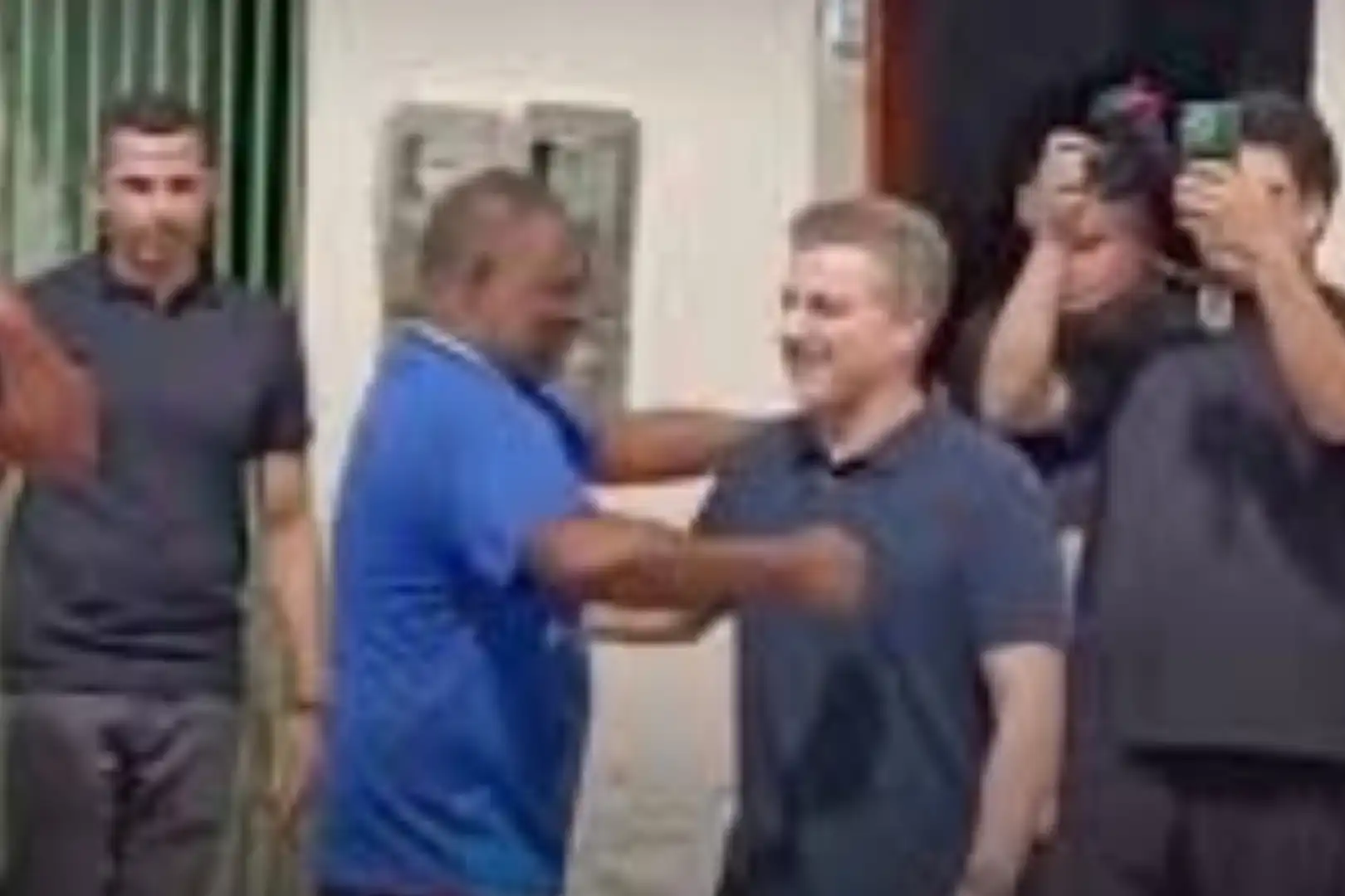Luciano Huck e Caio, vencedor do Familhão