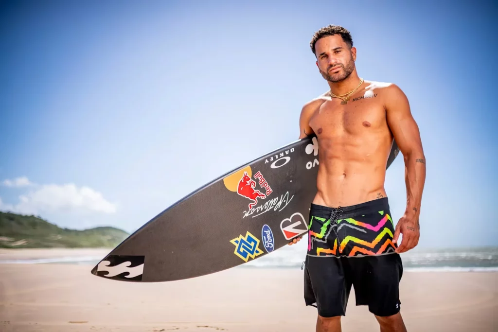 surf-italo-ferreira-retrato-baia-formosa