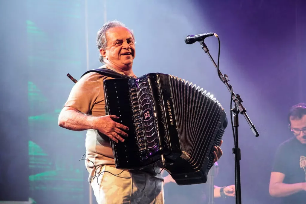 cantor com sanfona