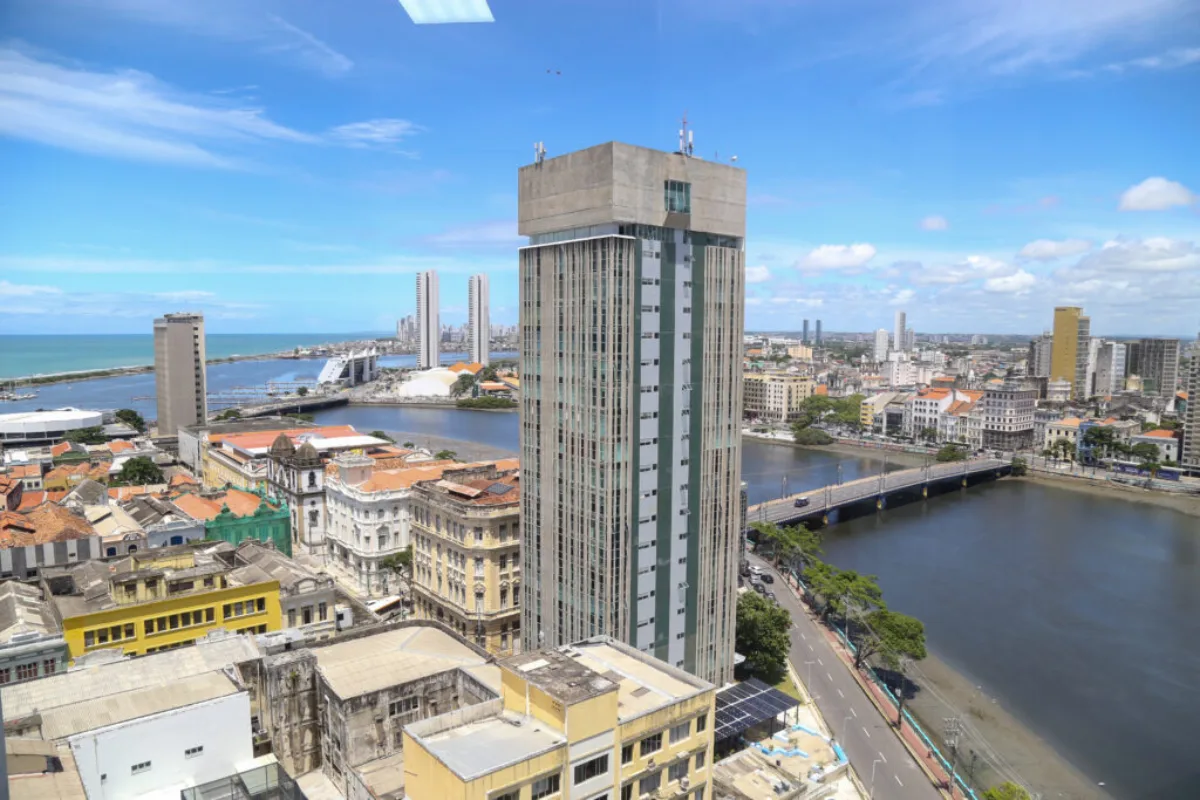 predio alto no centro de recife