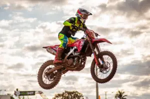 moto em voo