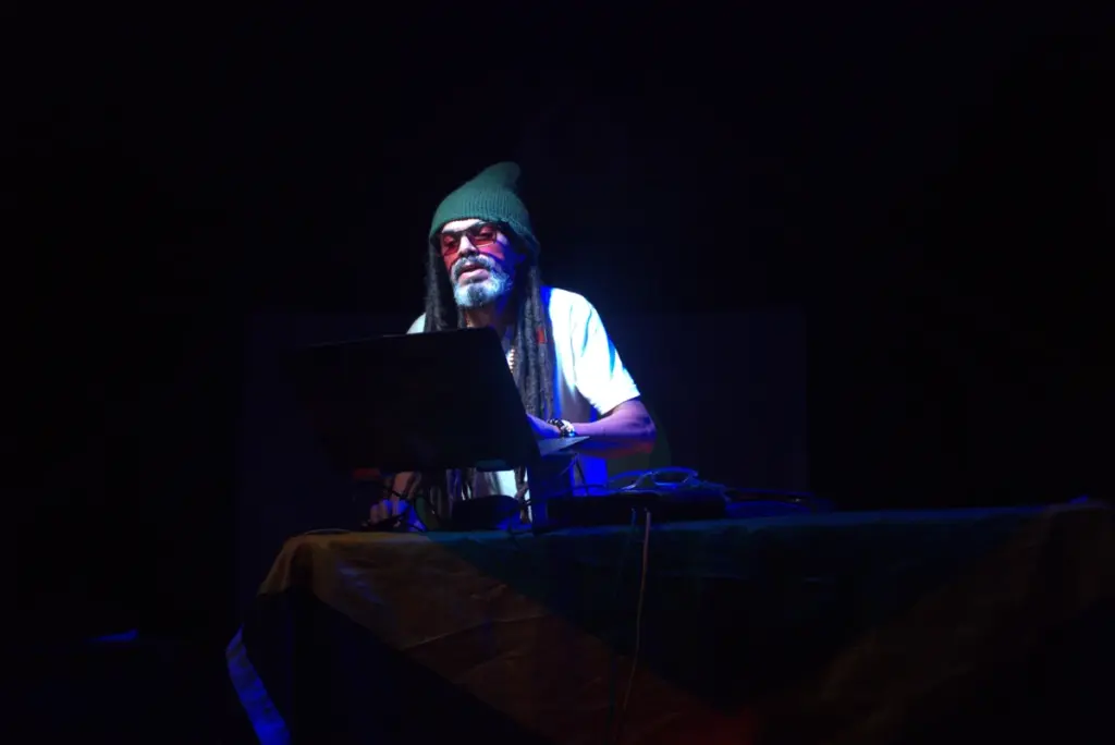 RADIOLA JAMAICANA_CRÉDITOS ARTHUR MORA