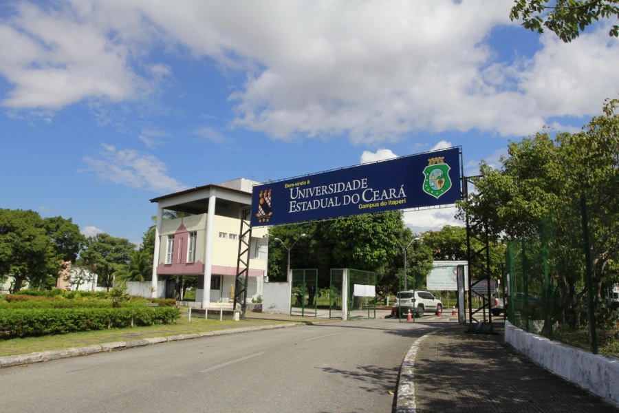 UECE-FACHADA foto divulgação