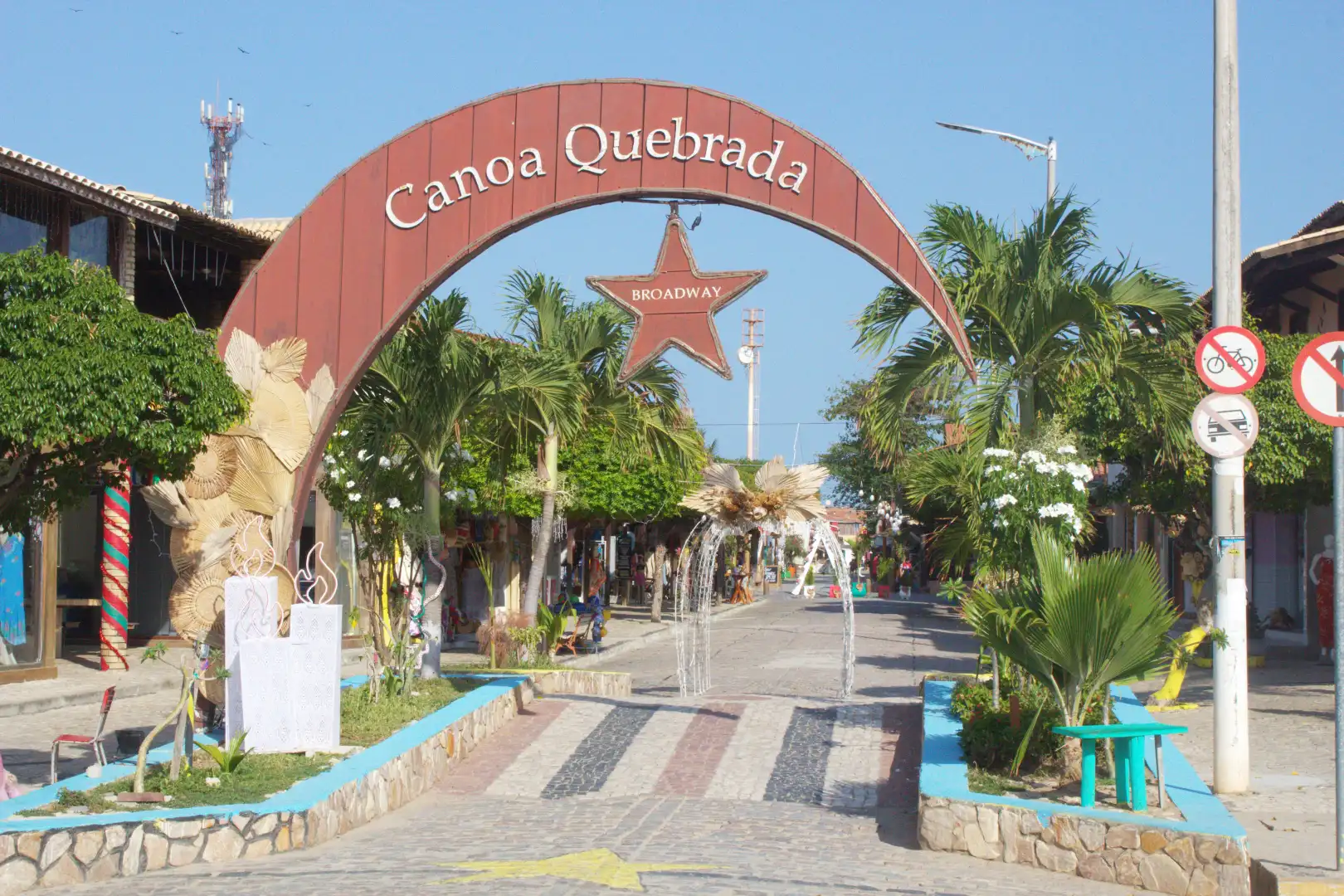 Broadway, Canoa Quebrada. Foto_ Eliseu Lins