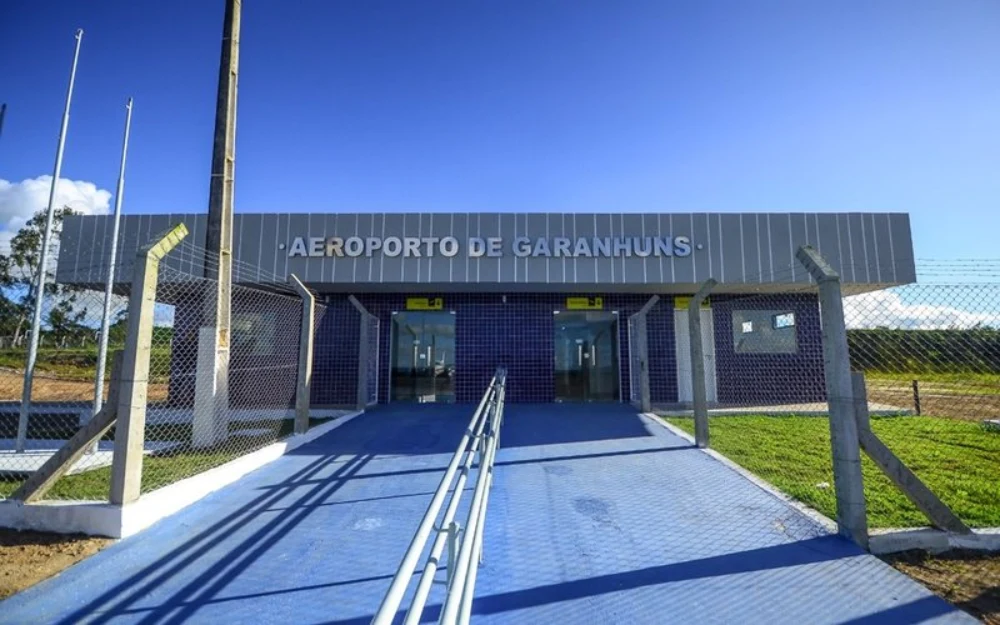 Serra Talhada, Araripina e Garanhuns está no programa federal que prevê modernização da aviação regional - Secretaria de Mobilidade e Infraestrutura de Pernambuco