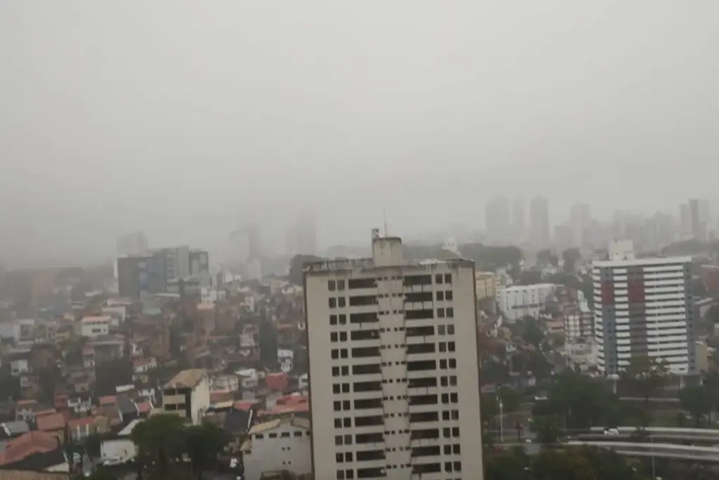Chuva em Salvador. Foto_ Eliseu Lins