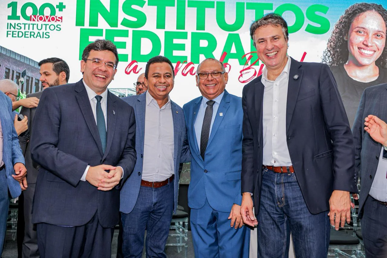 politicos do PI e camilo santana