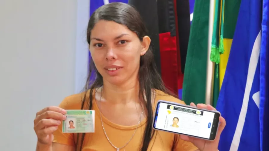 Andreza Lima dos Santos foi a 1 habilitada com nova cnhv foto Detran PB