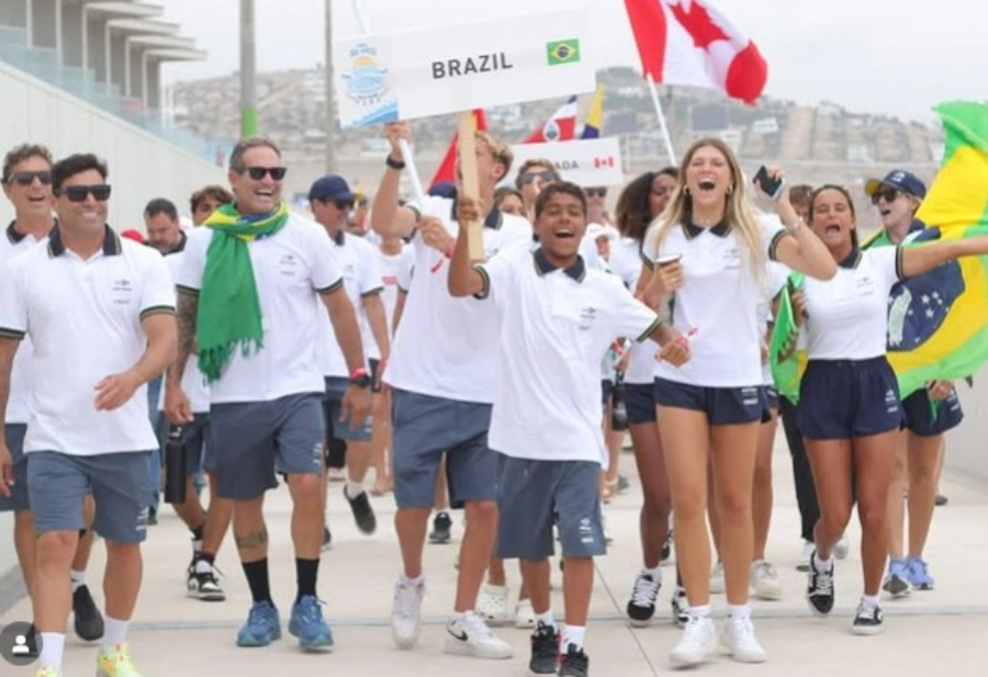 Arthur Vilae e delegação brasileira no Peru foto reprodução