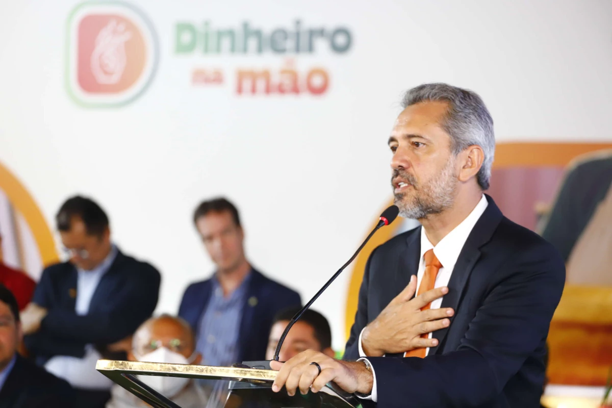 Assinatura de programa Dinheiro na Mão no Ceará foto divulgação