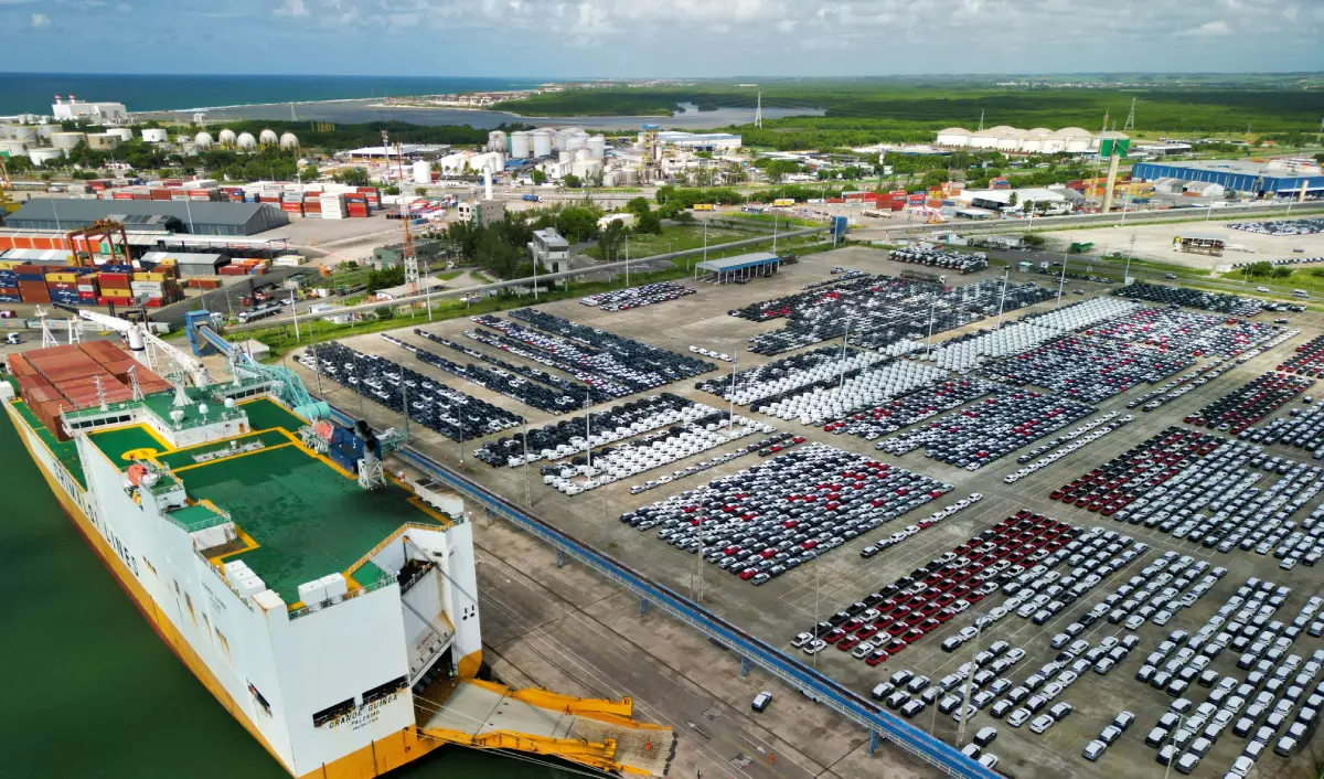 Navio Grande Guinea_Veículos FOTO divulgação Porto de Suape