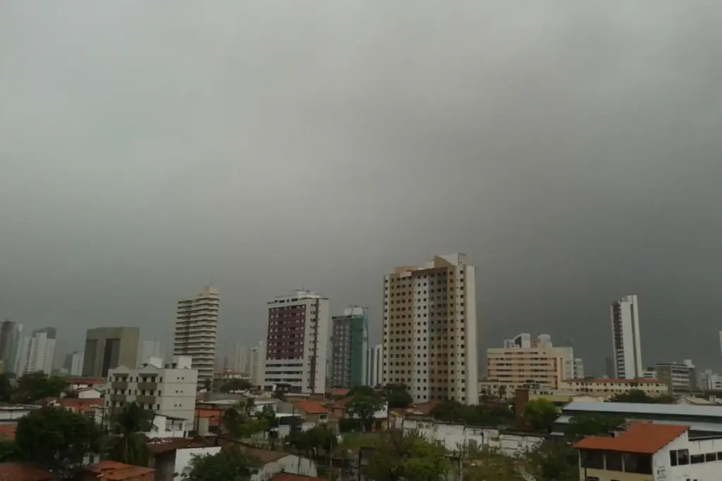 Chuva em Fortaleza. Foto: Danniel Monteiro
