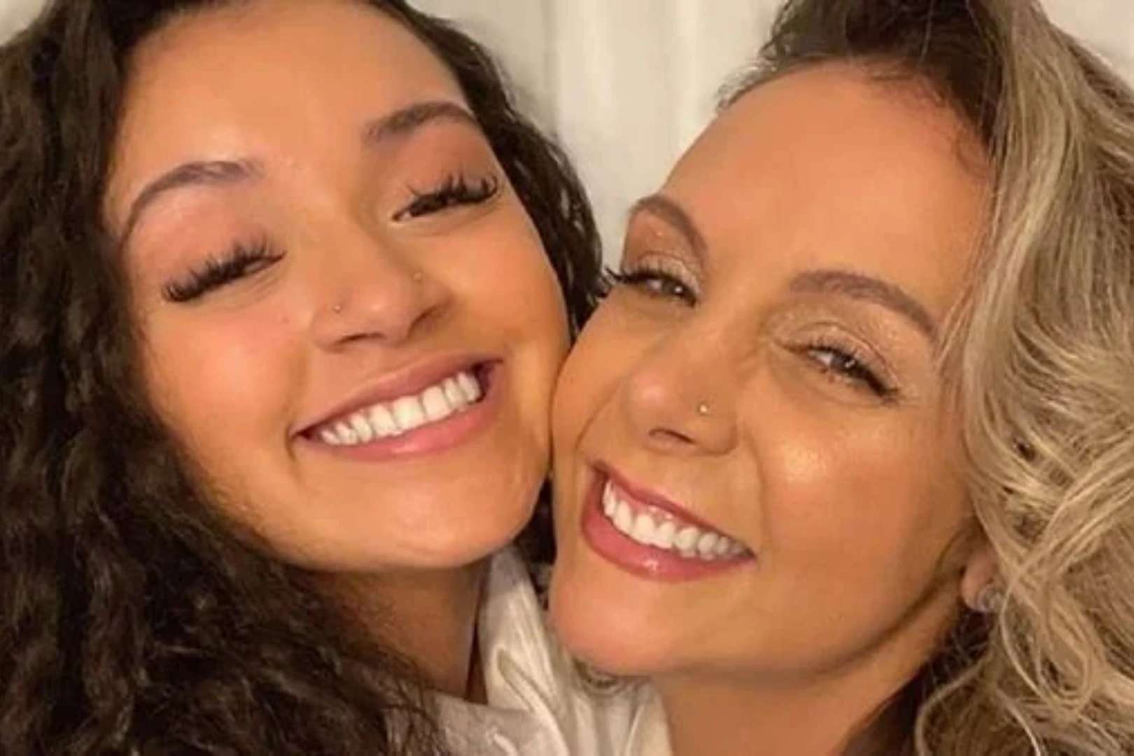 Camilly Victoria e Carla Perez. foto_ Reprodução