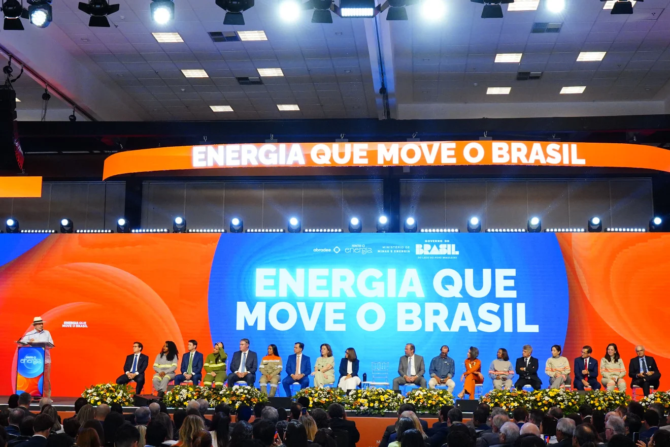 Evento de assinatura de contratos de renovação da concessão de energia elétrica Foto Tauan Alencar