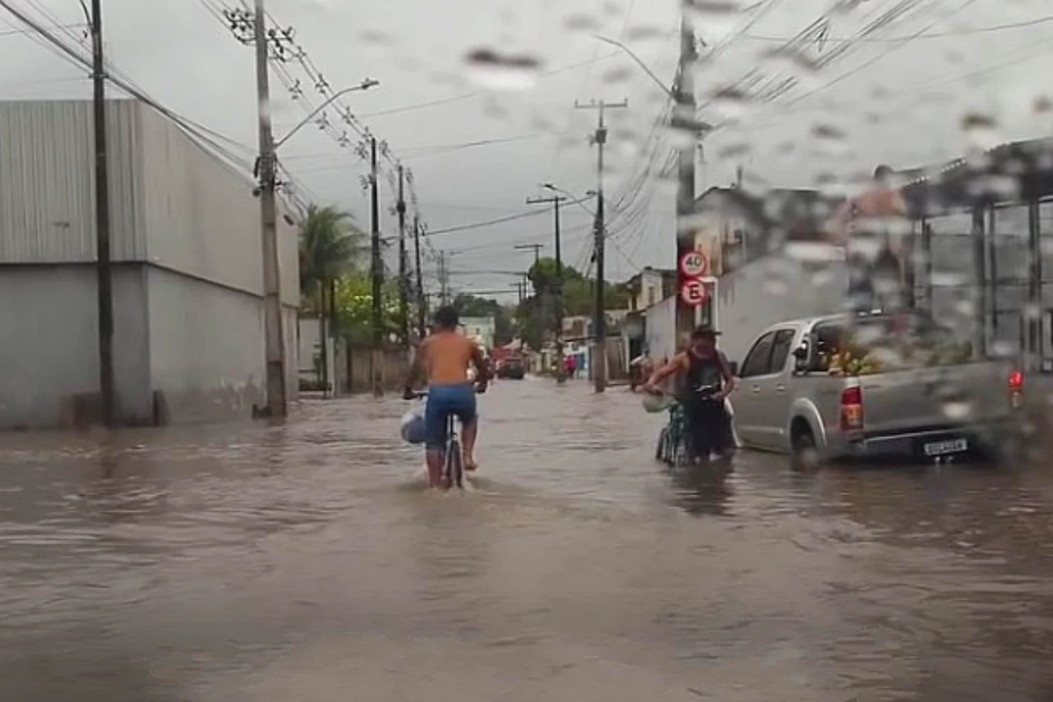 Alagamento em Recife. Foto_ Reprodução Redes Sociais