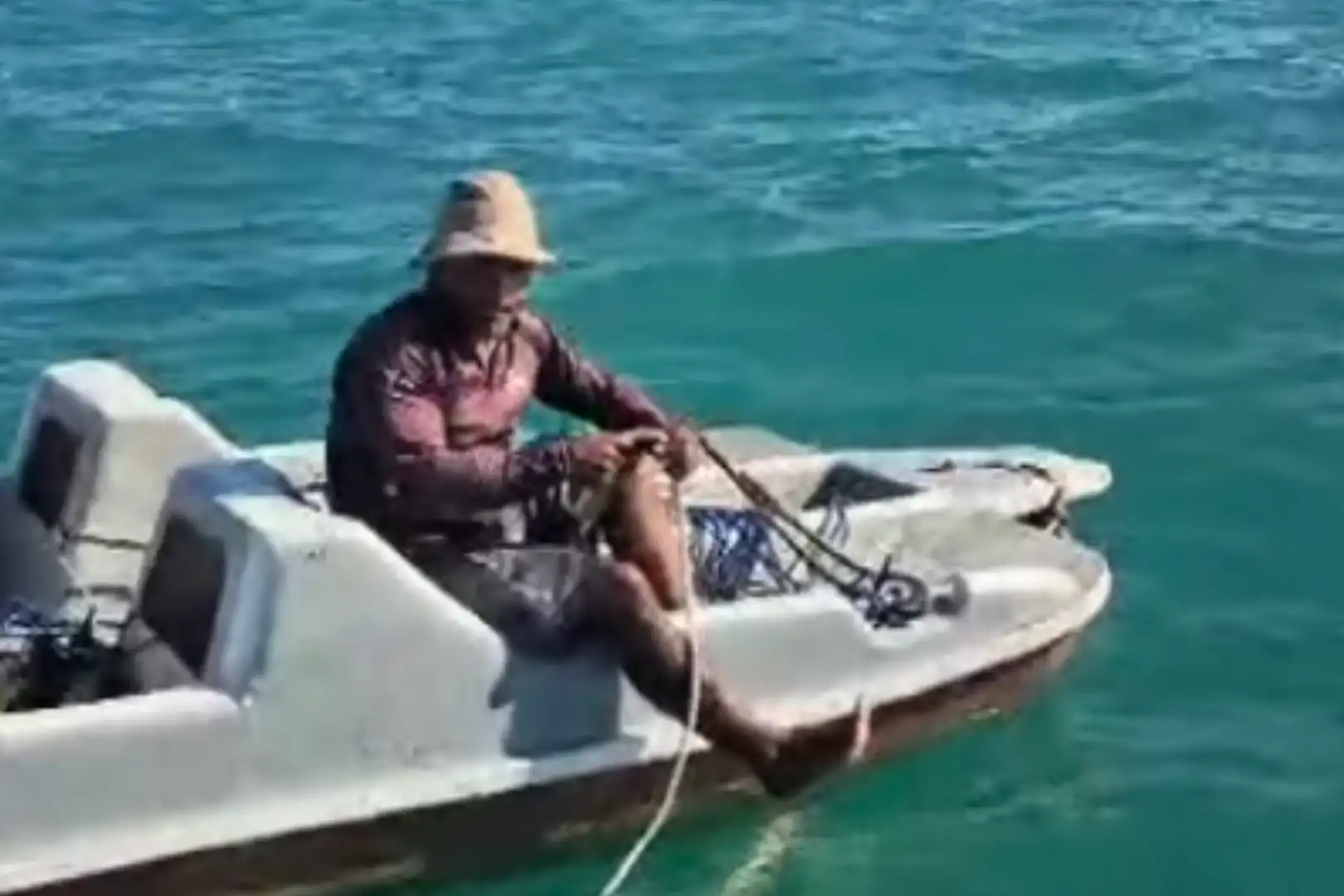 Resgate de pescador em JP