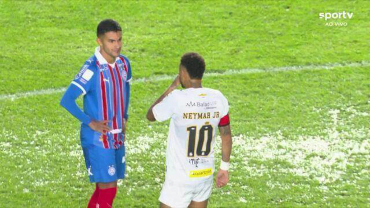 Neymar durante Santos x Bahia, partida marcada por sua expulsão e pelo empate nos acréscimos.