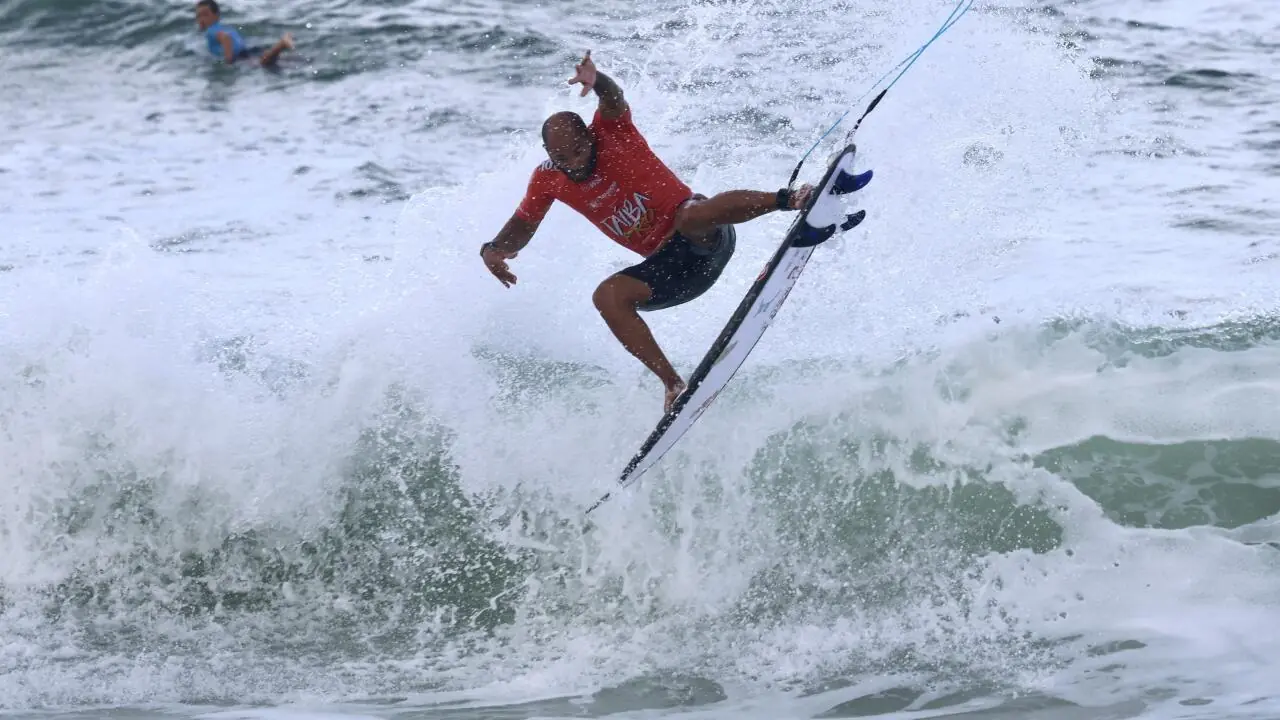 Jadson Andre no taiba Pro WSL foto wsl